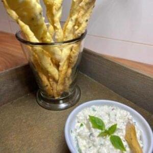 Grissini e Pasta de Ricotta e Ervas da Padaria Artesanal Delivery Conexão Delícia
