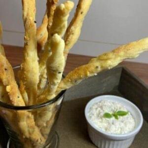 Grissini e Pasta de Ricotta e Ervas da Padaria Artesanal Delivery Conexão Delícia